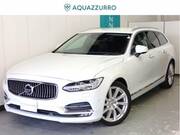 2018 VOLVO V90