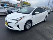 2018 TOYOTA PRIUS S