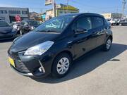 2017 TOYOTA VITZ HYBRID　F