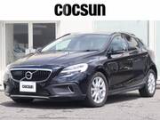 2019 VOLVO V40