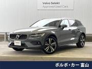 2023 VOLVO V60