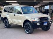 2000 MITSUBISHI PAJERO