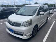 2013 TOYOTA NOAH