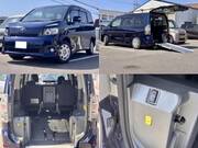 2010 TOYOTA VOXY
