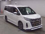 2019 TOYOTA NOAH