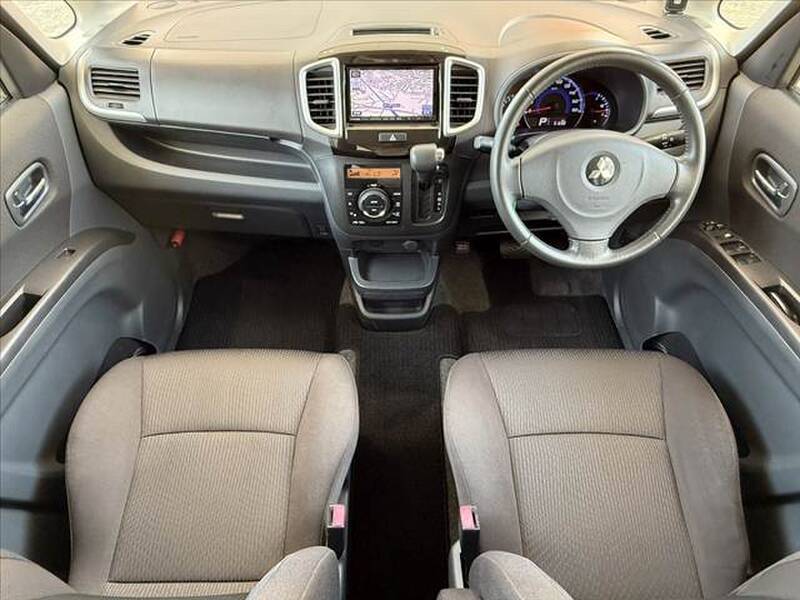 MITSUBISHI DELICA D2