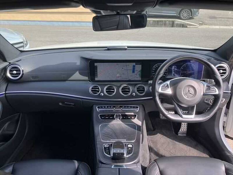 MERCEDES BENZ E-CLASS Sedan