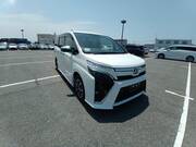 2019 TOYOTA VOXY ZS KIRAMEKI II