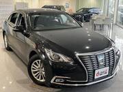 2017 TOYOTA CROWN ROYAL SALOON