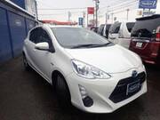 2015 TOYOTA AQUA