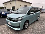 2015 TOYOTA VOXY