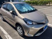 2015 TOYOTA VITZ F