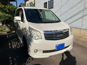 2013 TOYOTA NOAH X