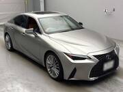 2023 LEXUS IS