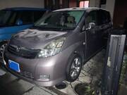 2005 TOYOTA ISIS