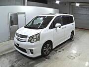 2010 TOYOTA NOAH