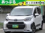 2025 TOYOTA SIENTA