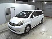 2013 TOYOTA ISIS