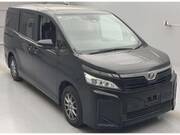 2018 TOYOTA VOXY X