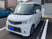 2013 NISSAN ROOX