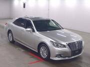 2017 TOYOTA CROWN HYBRID