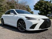 2019 LEXUS ES