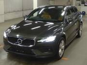 2019 VOLVO V60