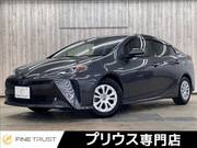 2019 TOYOTA PRIUS S