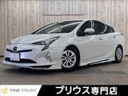2017 TOYOTA PRIUS S