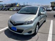2013 TOYOTA VITZ F