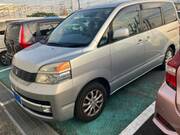 2003 TOYOTA VOXY