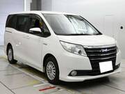 2015 TOYOTA NOAH