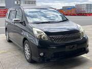 2013 TOYOTA ISIS
