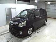 2011 TOYOTA NOAH