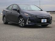 2019 TOYOTA PRIUS PHV
