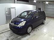 2013 TOYOTA ISIS L