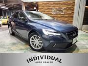 2017 VOLVO V40
