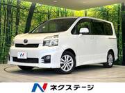 2011 TOYOTA VOXY