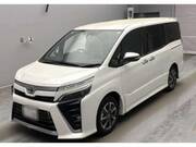 2022 TOYOTA VOXY