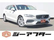 2021 VOLVO V60