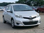 2011 TOYOTA VITZ U