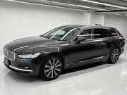 2024 VOLVO V90