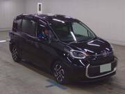 2025 TOYOTA SIENTA