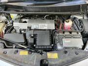 2011 TOYOTA PRIUS ALPHA G