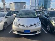2010 TOYOTA ESTIMA X
