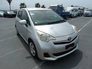 2011 TOYOTA RACTIS G