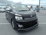 2011 TOYOTA VOXY
