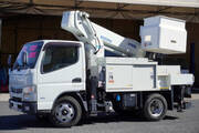 2017 FUSO CANTER