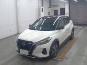 2022 NISSAN KICKS