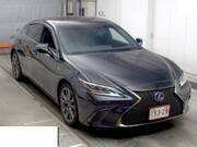 2019 LEXUS ES